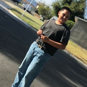 Meet your Posher, Elias